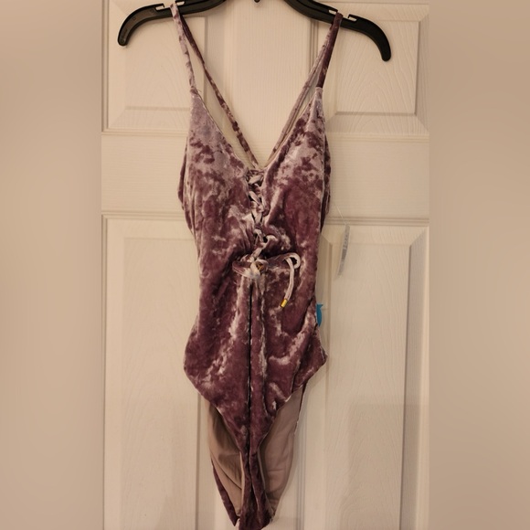 WET Swimwear Retro Summer Becca Purple Velvet Lace-Up One-Piece Swimsuit Size XS - Picture 3 of 11
